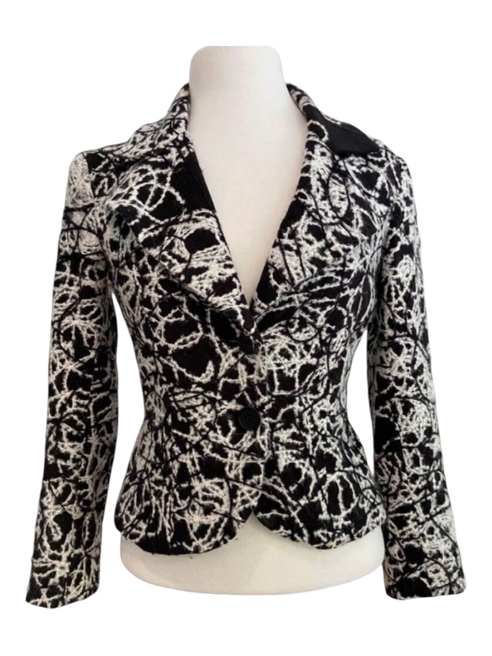 Dinh Bà Black & White Abstract Pattern Fuzzy Texture Blazer - Size Small